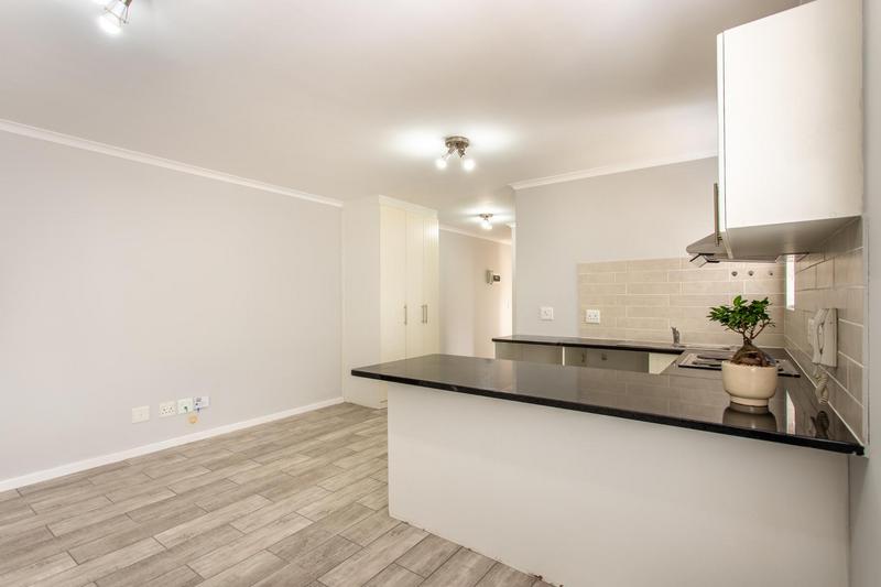 2 Bedroom Property for Sale in Rondebosch Western Cape
